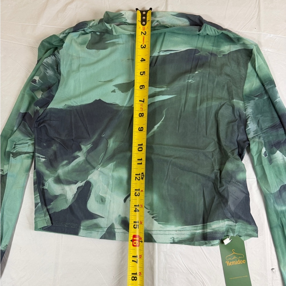 Mido Artistic Green Long Sleeve Tee - Picture 5 of 6